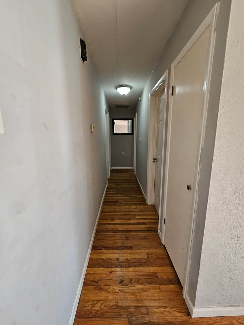 3 bedroom with hardwood floors – photo 5