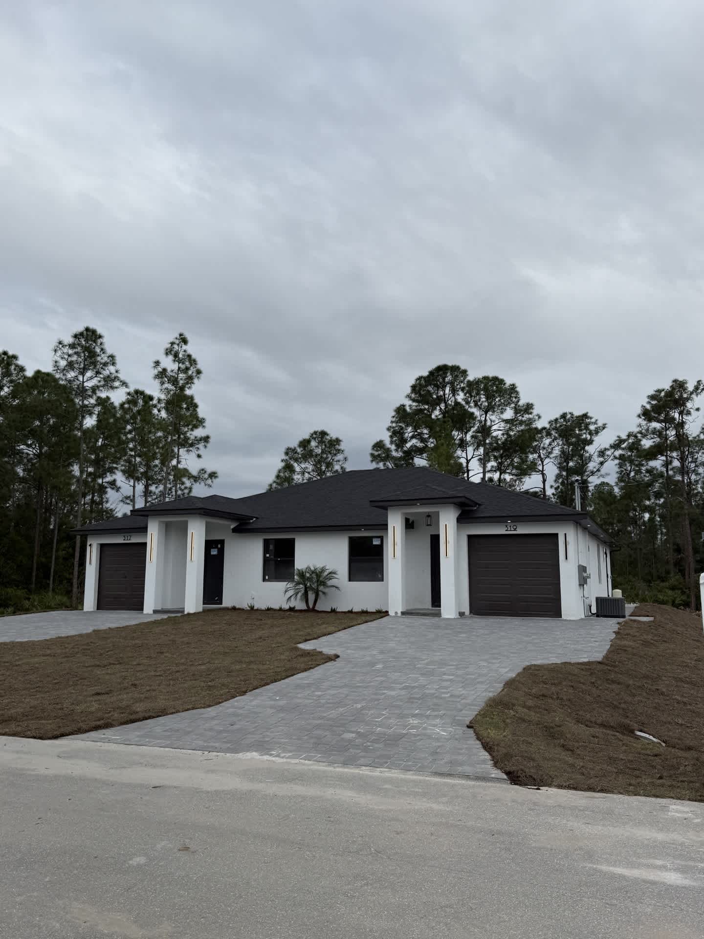 319 Urbana St – photo 1