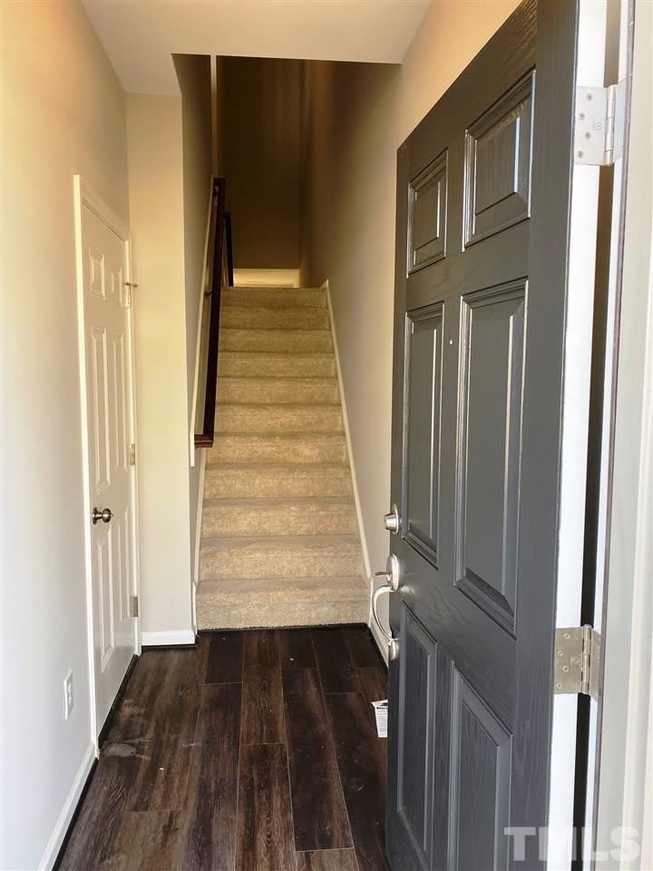 1013 Larabee Lane – photo 3