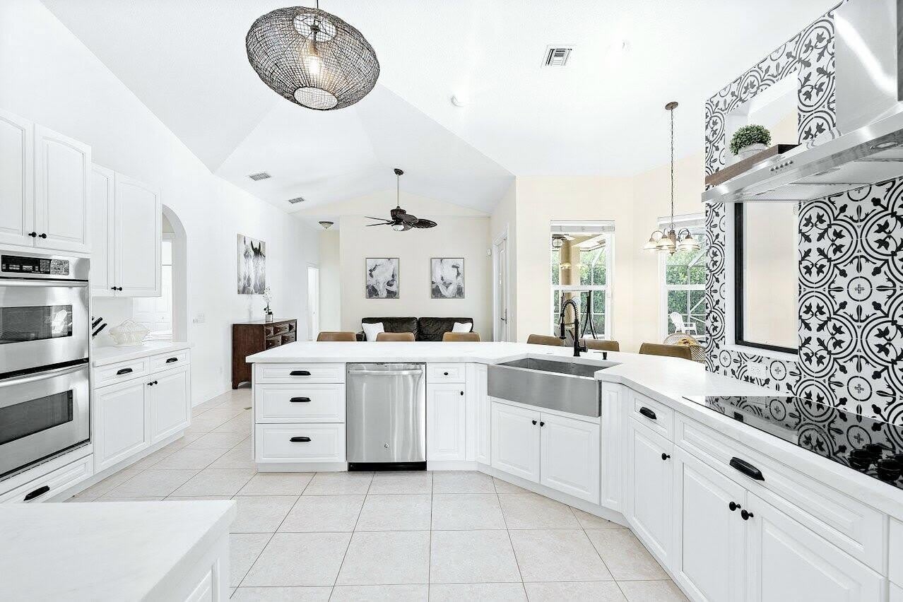 2665 Yarmouth Drive – photo 1