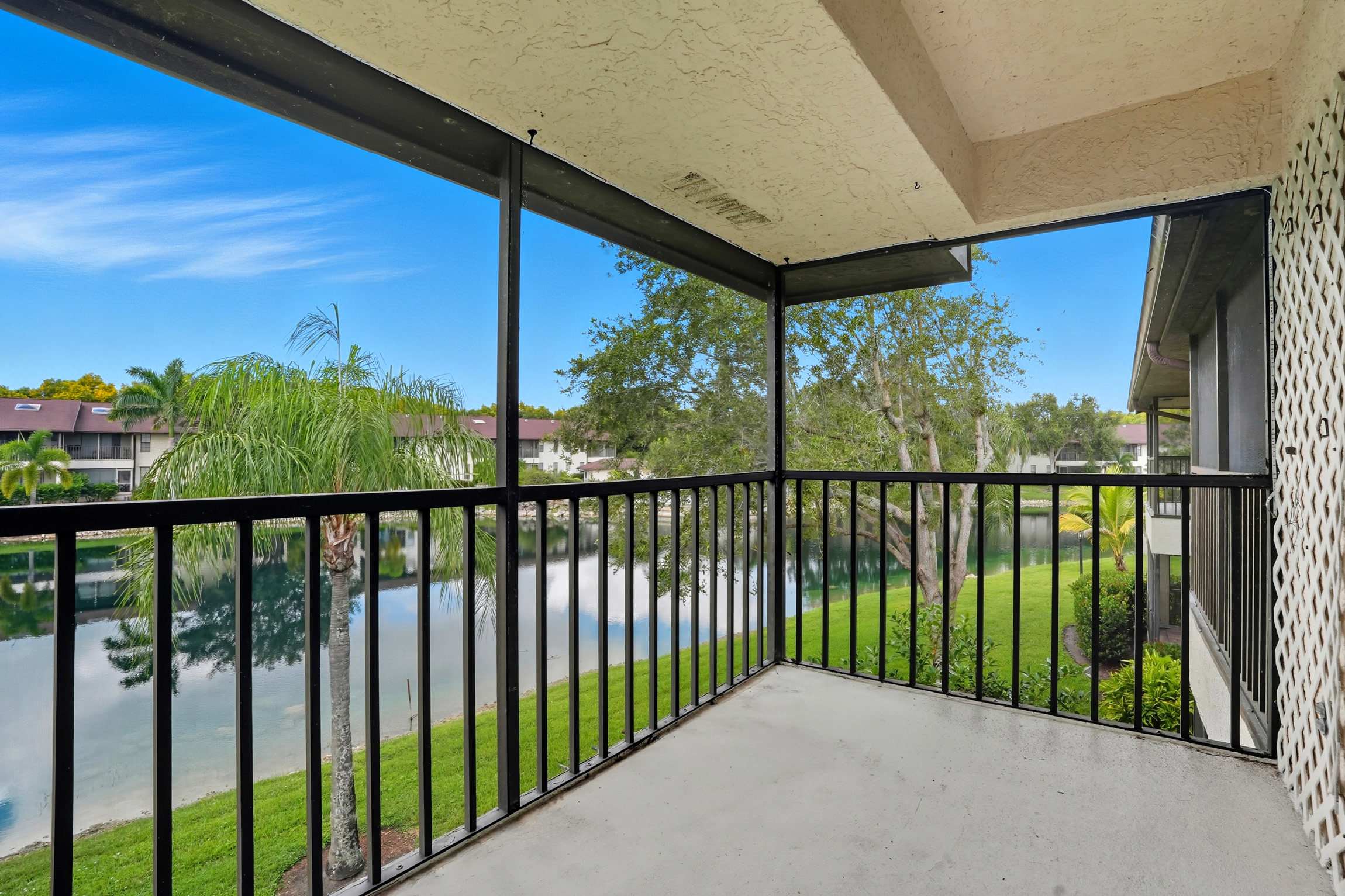 5361 Treetops Drive – photo 2