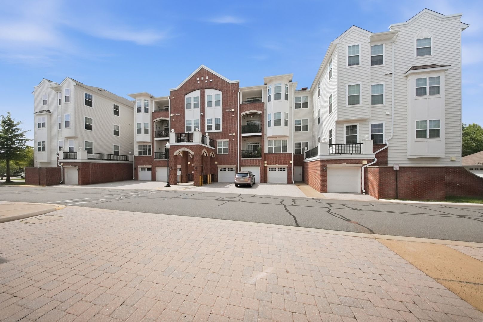 Located In A Desirable 55 Community This Well Maintained Condominium Offers Comfortable Low Maintenance Living In The Heart Of Manassas – photo 2
