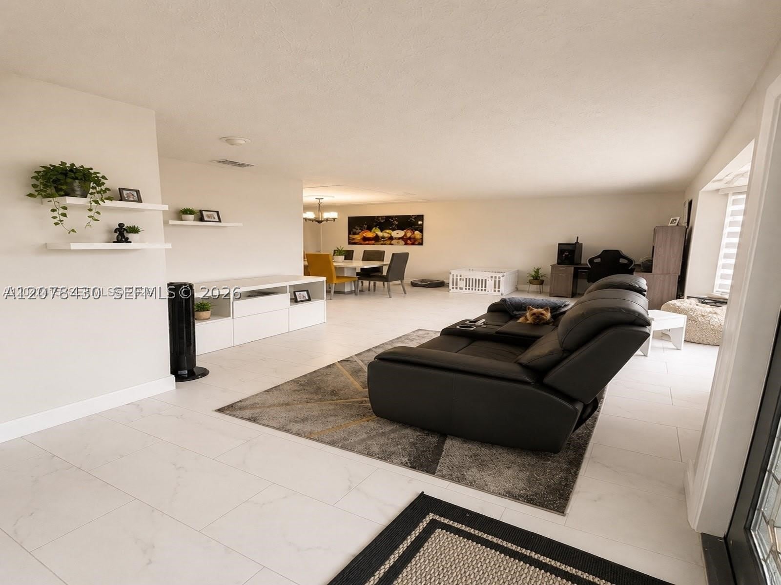 209 SW 42ND ST – photo 3
