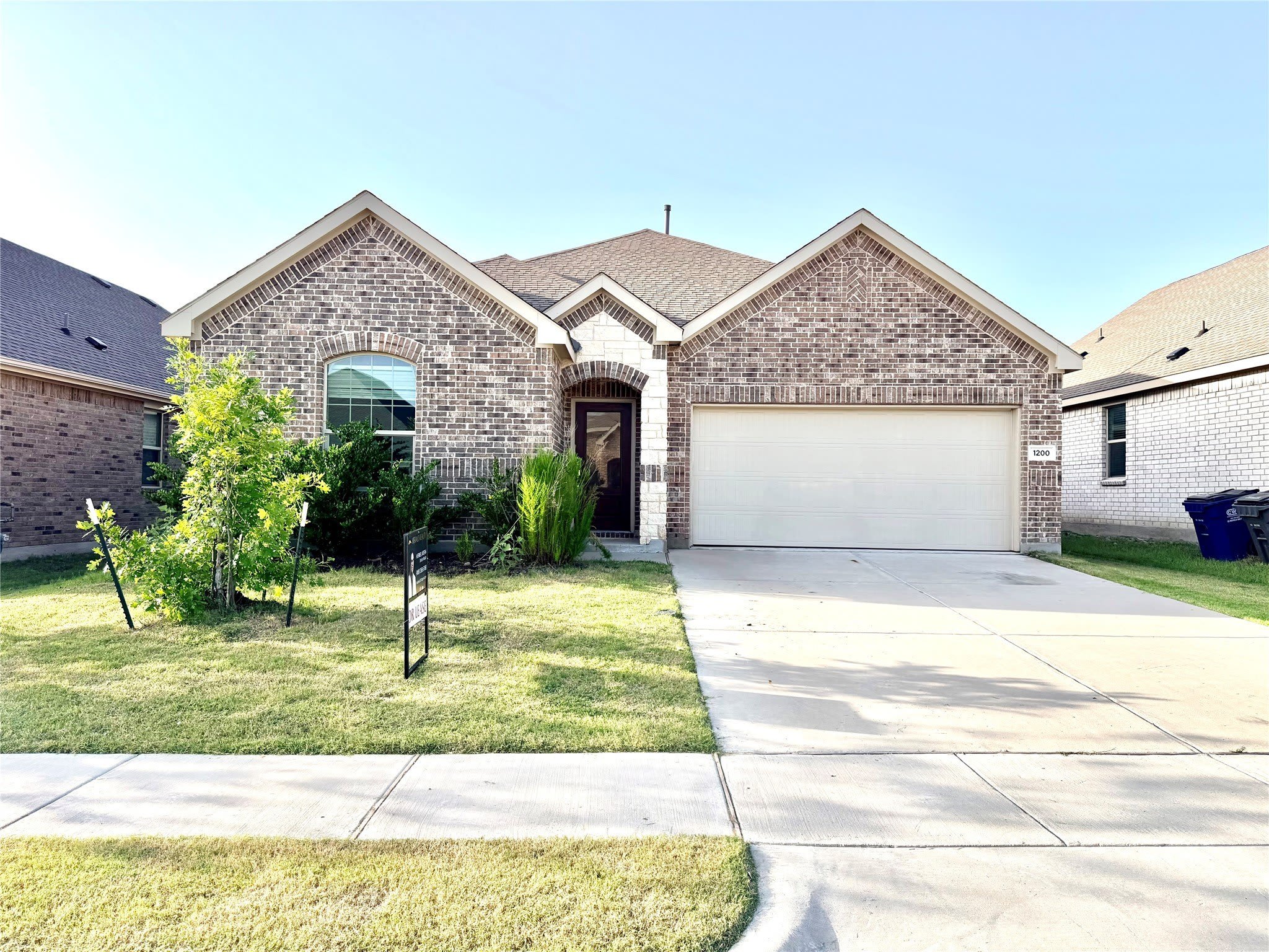 1200 Mahogany Lane – photo 1