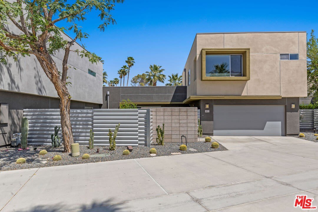 1052 Audrey Dr – photo 2