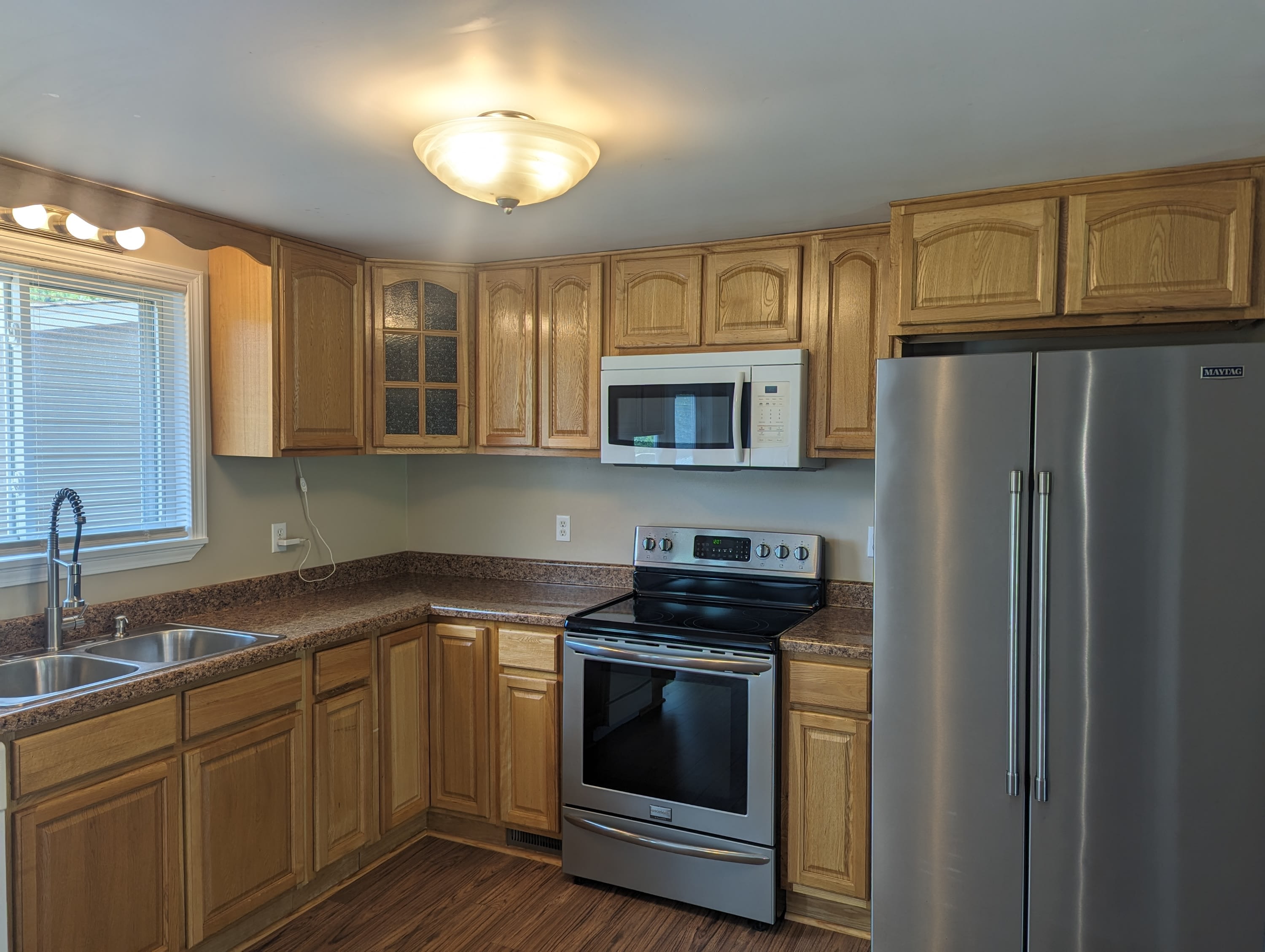 613 Cusick – photo 5