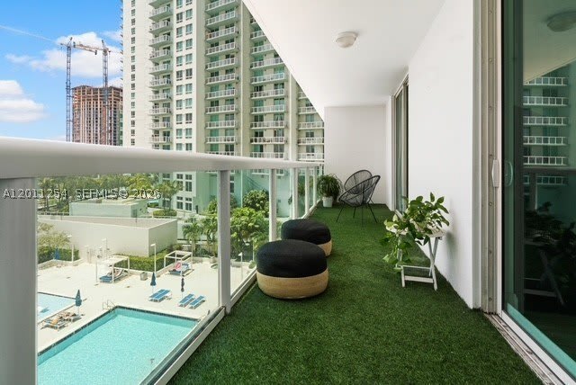 1800 N Bayshore Dr – photo 1