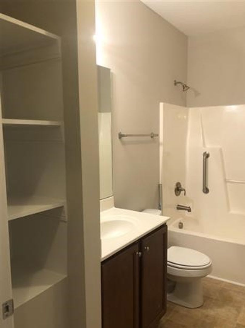 Nice 1 bed/1 bath duplex minutes from downtown Raleigh – photo 4