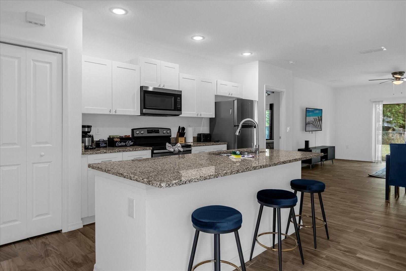 97 N GOLDWYN Avenue – photo 3