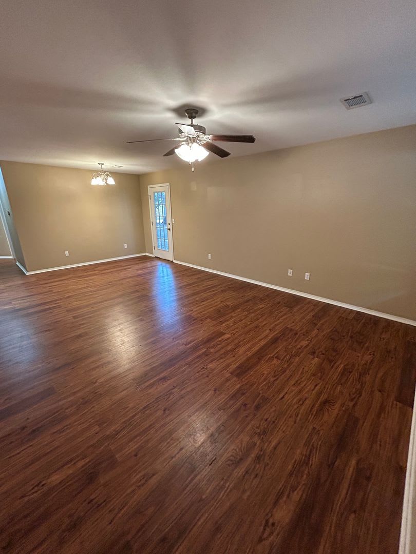 1007 S Greenwich Ave – photo 2