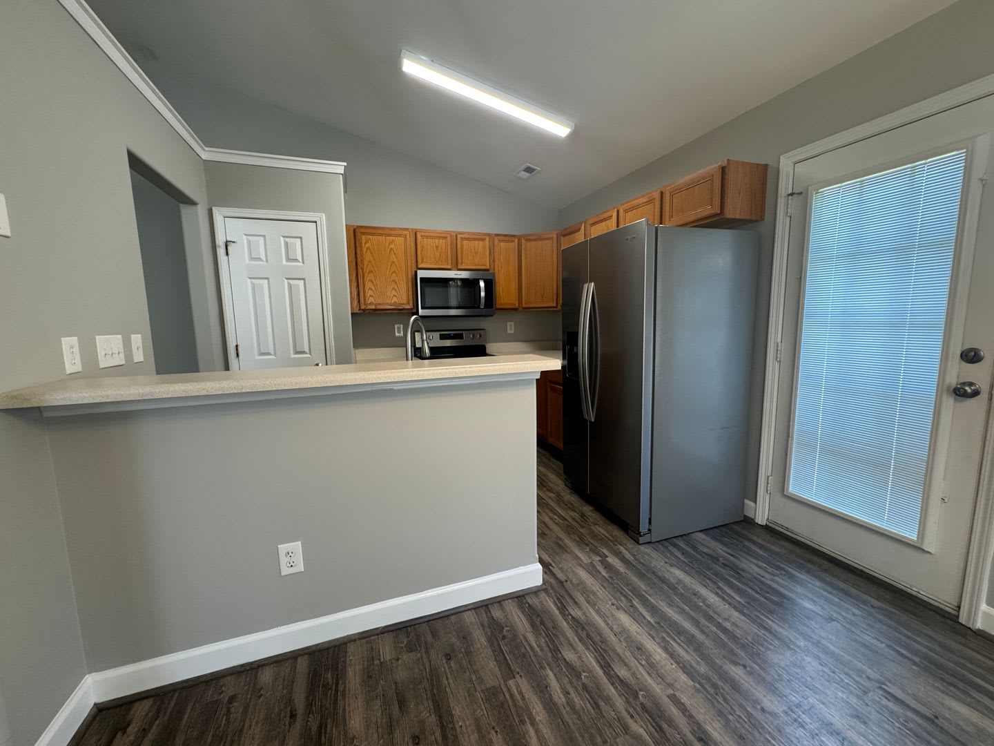 MOVE-IN READY! – photo 4