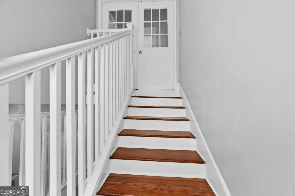 693 Myrtle ST NE 3 – photo 4