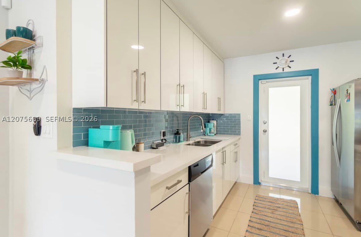 1243 NW 3rd Ave – photo 5