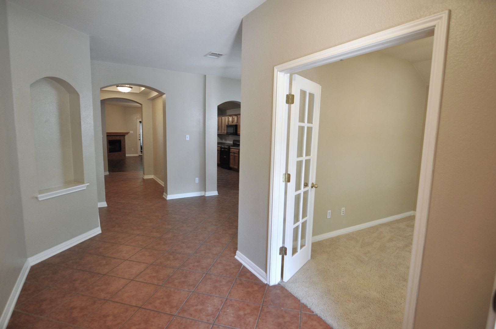 Amazing Round Rock home with bonus office! – photo 2