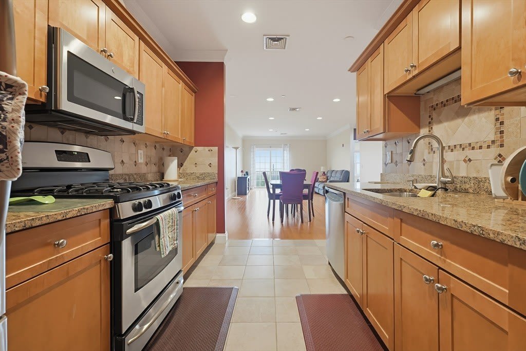 142 Bigelow Street – photo 4