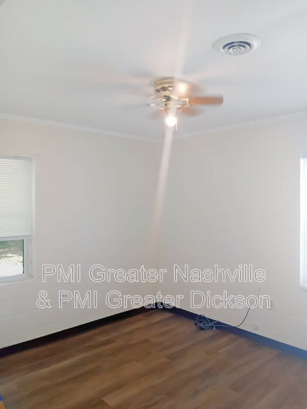 110 Collier Ave – photo 4