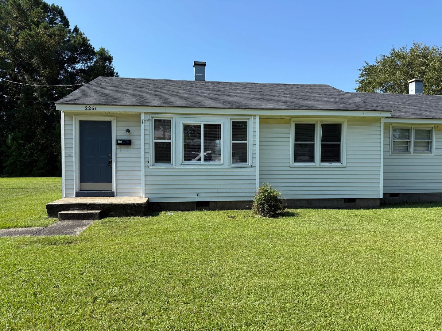 2 bedroom, 1 bath duplex – photo 1