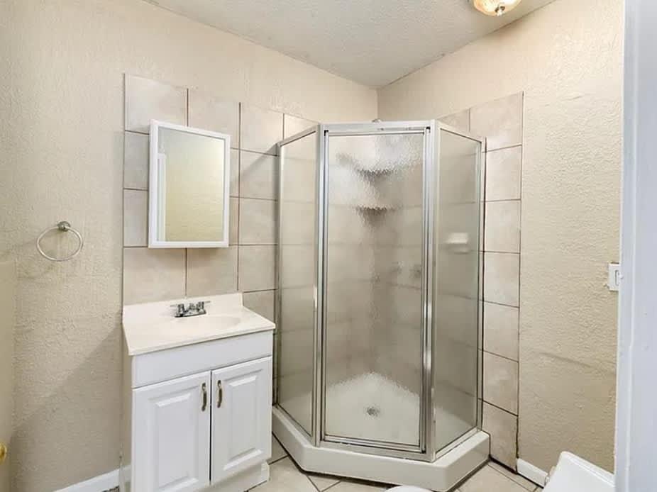 1126 Fremont Avenue – photo 2