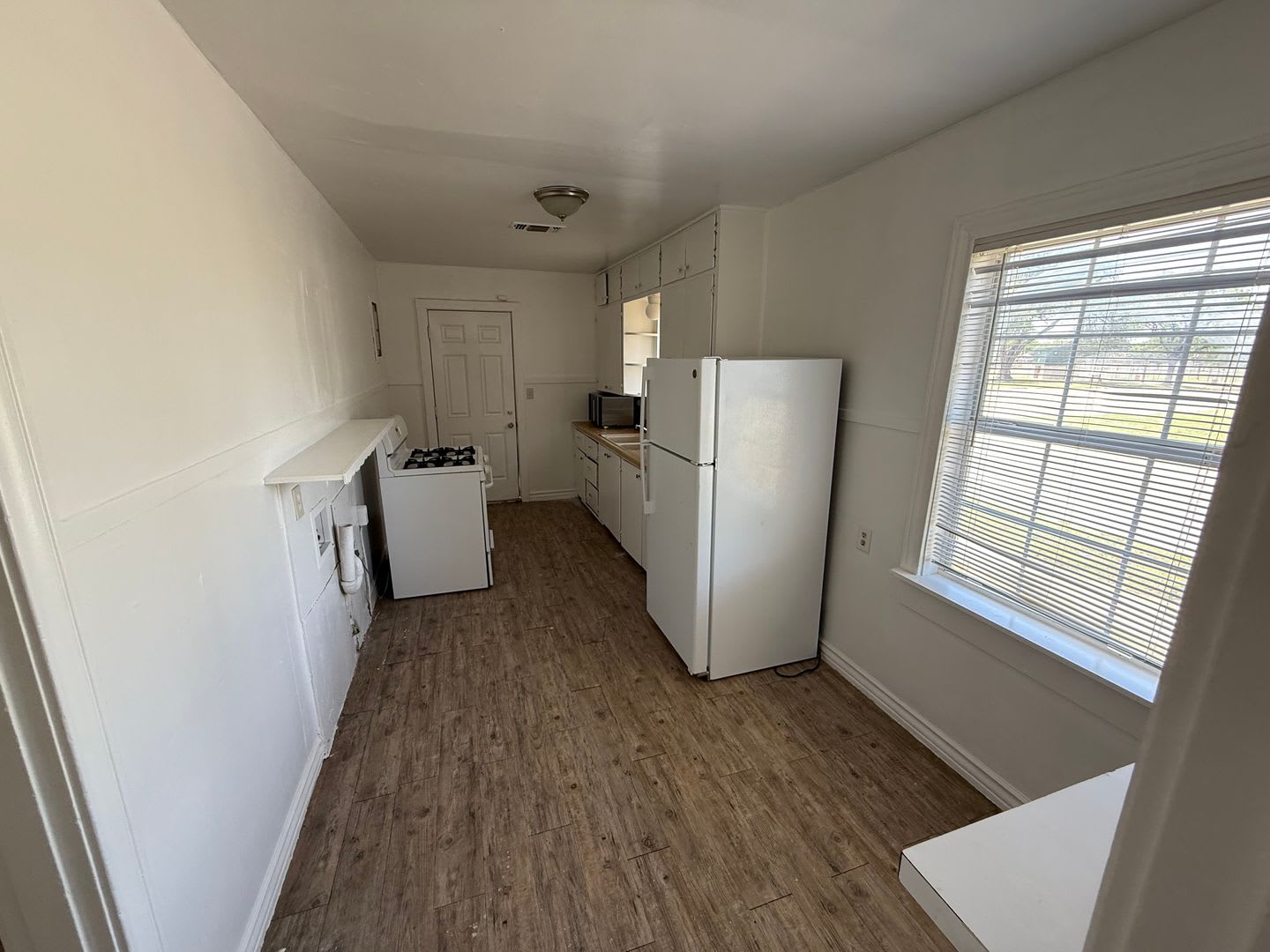 2 Bed 1 Bath Home – photo 4