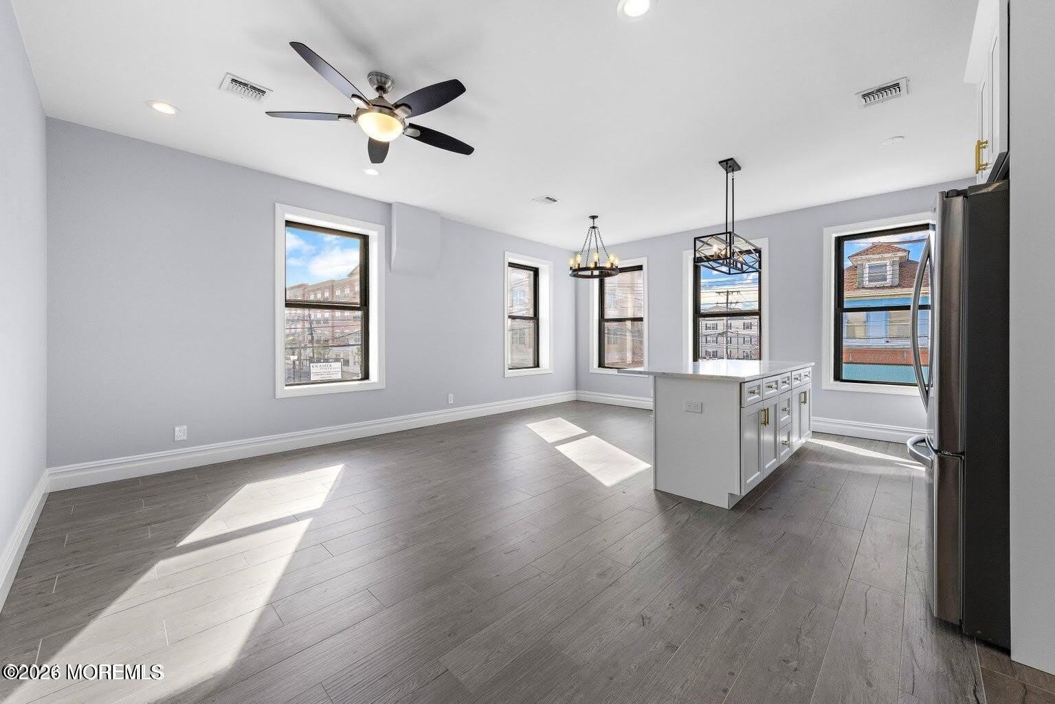 160 Monmouth Street – photo 5
