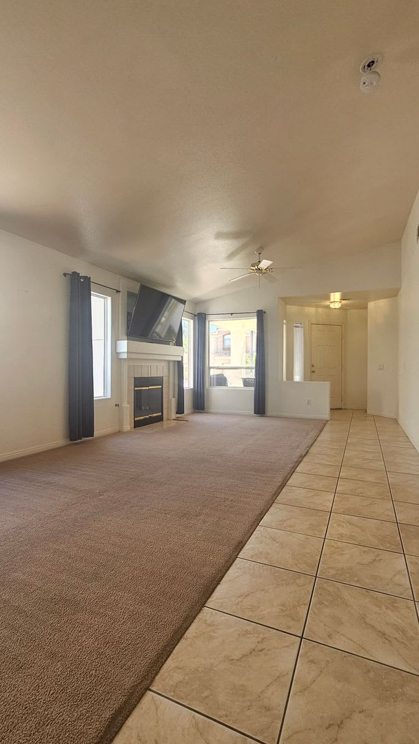 Spacious 3-Bedroom Home with 3-Car Garage & Beautiful Landscaping – photo 4