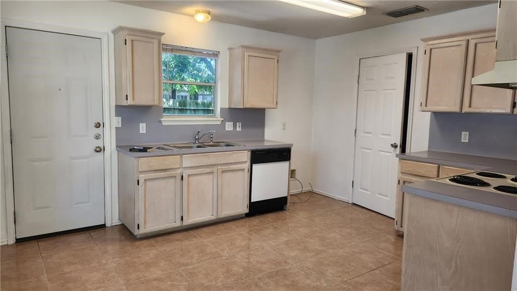 7841 Impala Drive – photo 4