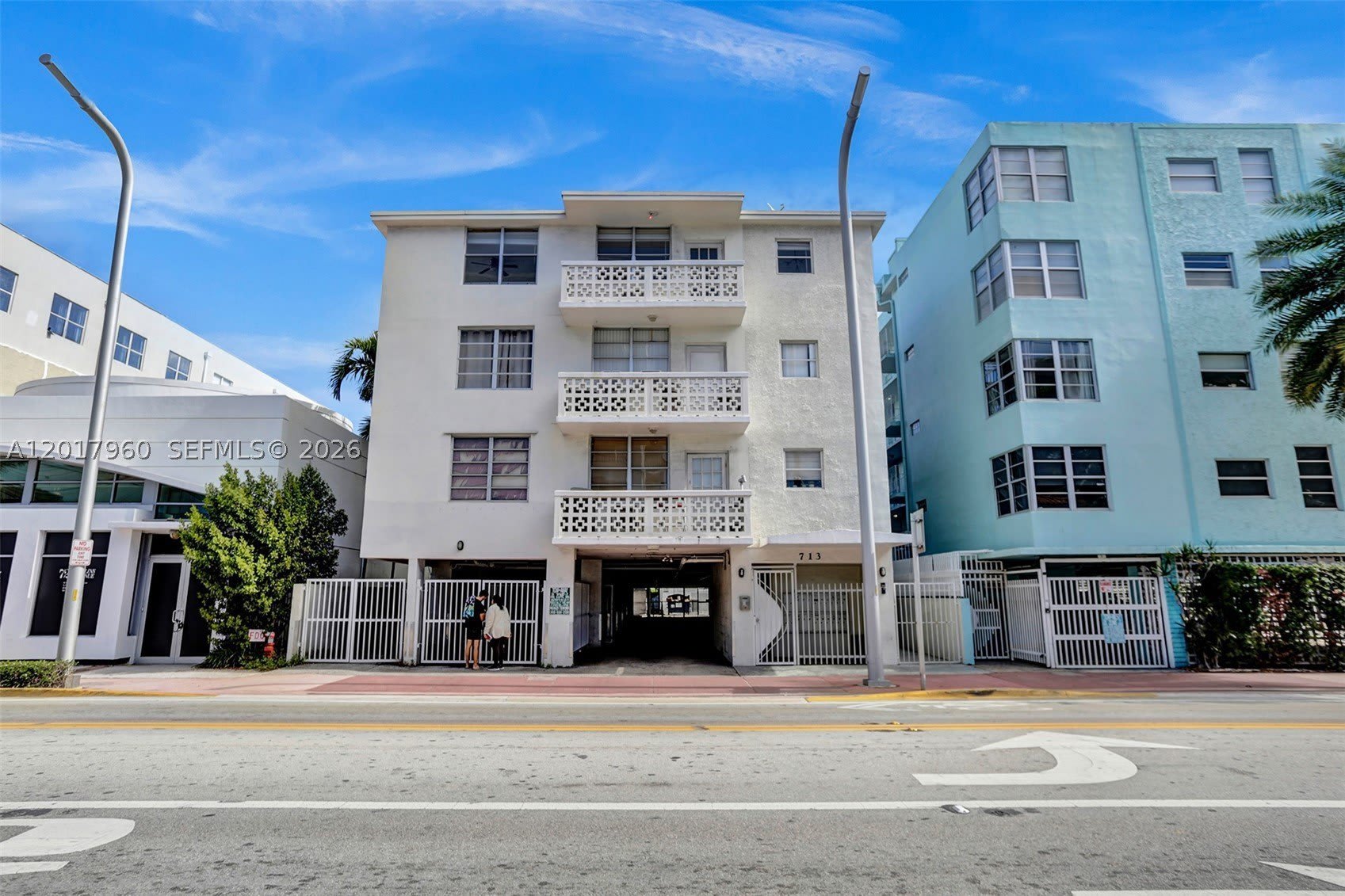 713 Collins Ave – photo 5