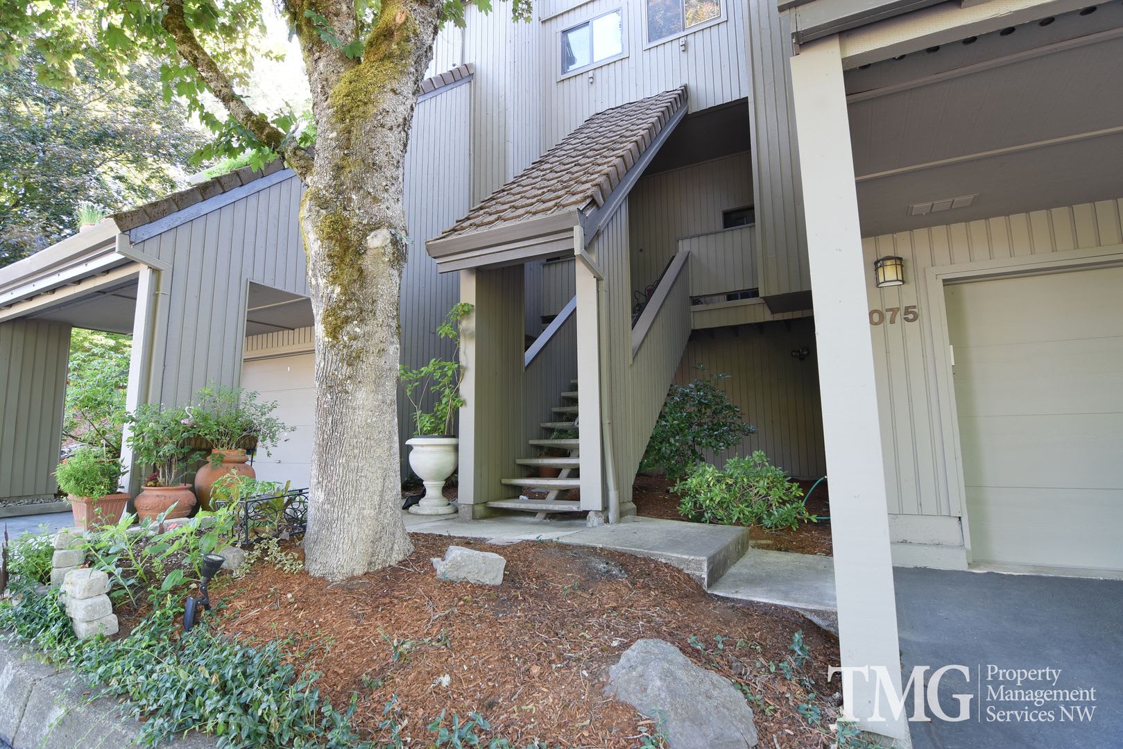 Beautiful Townhome in Mountain Like Setting -- Fireplace, Vaulted Ceilings, and more! – photo 2