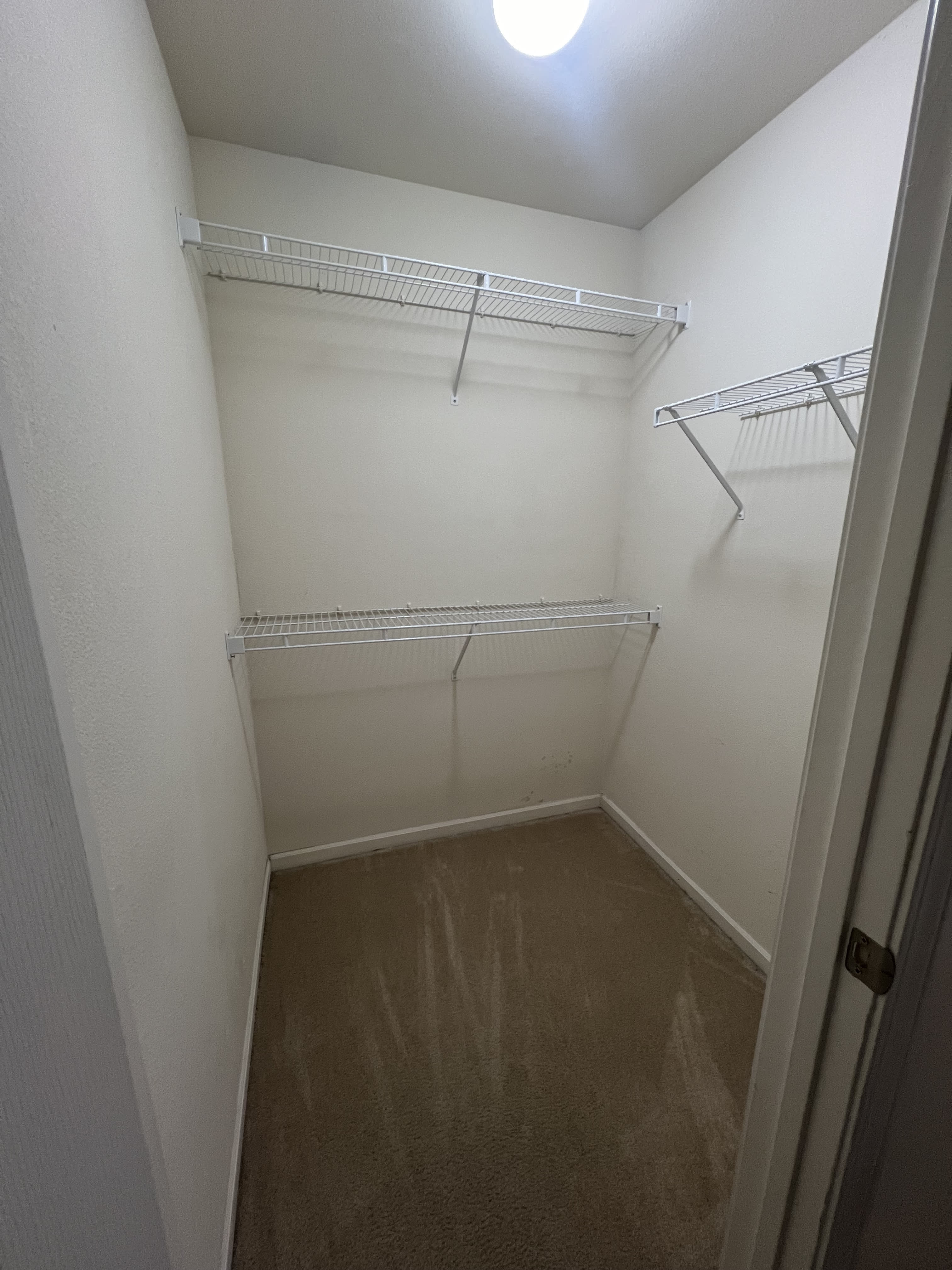 714 Woodside Creek Drive – photo 2