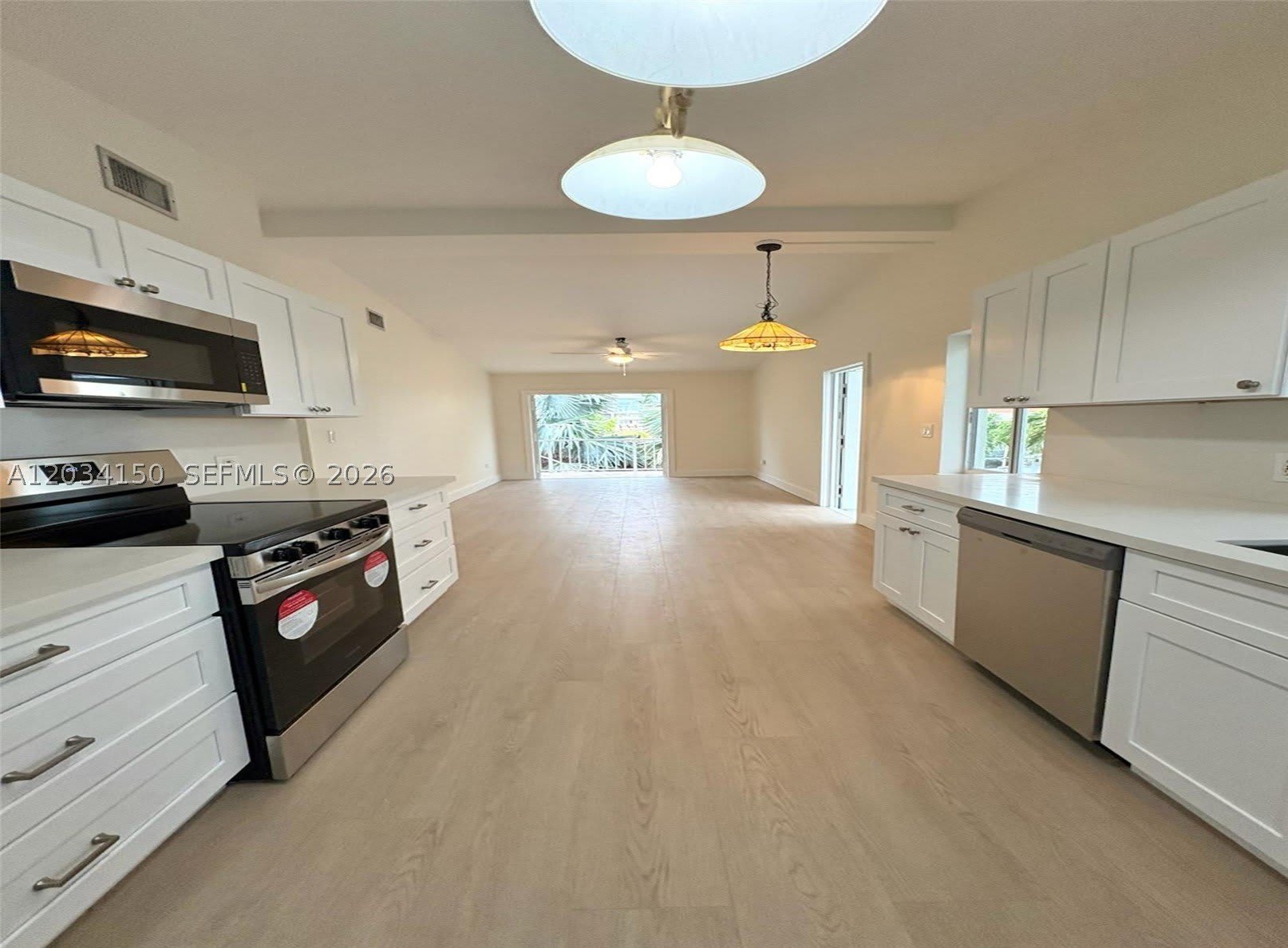 136 Marina Ave – photo 5