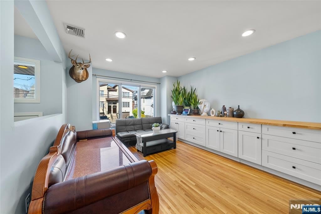 224 Warren Avenue – photo 4