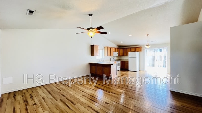 5718 Westport Lane – photo 3