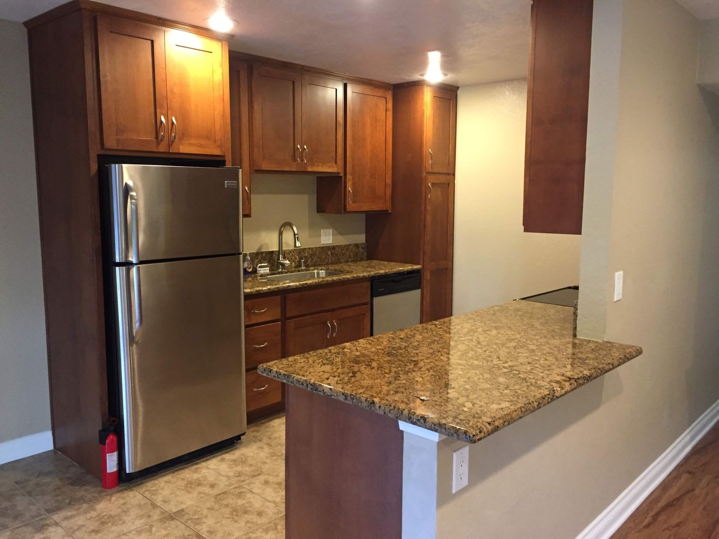2-Bed, 2-Bath Near SDSU! $500 off First Month! – photo 4