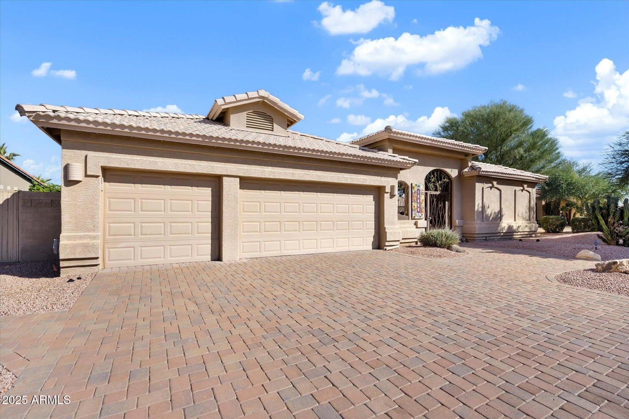 10060 E EMERALD Drive – photo 1