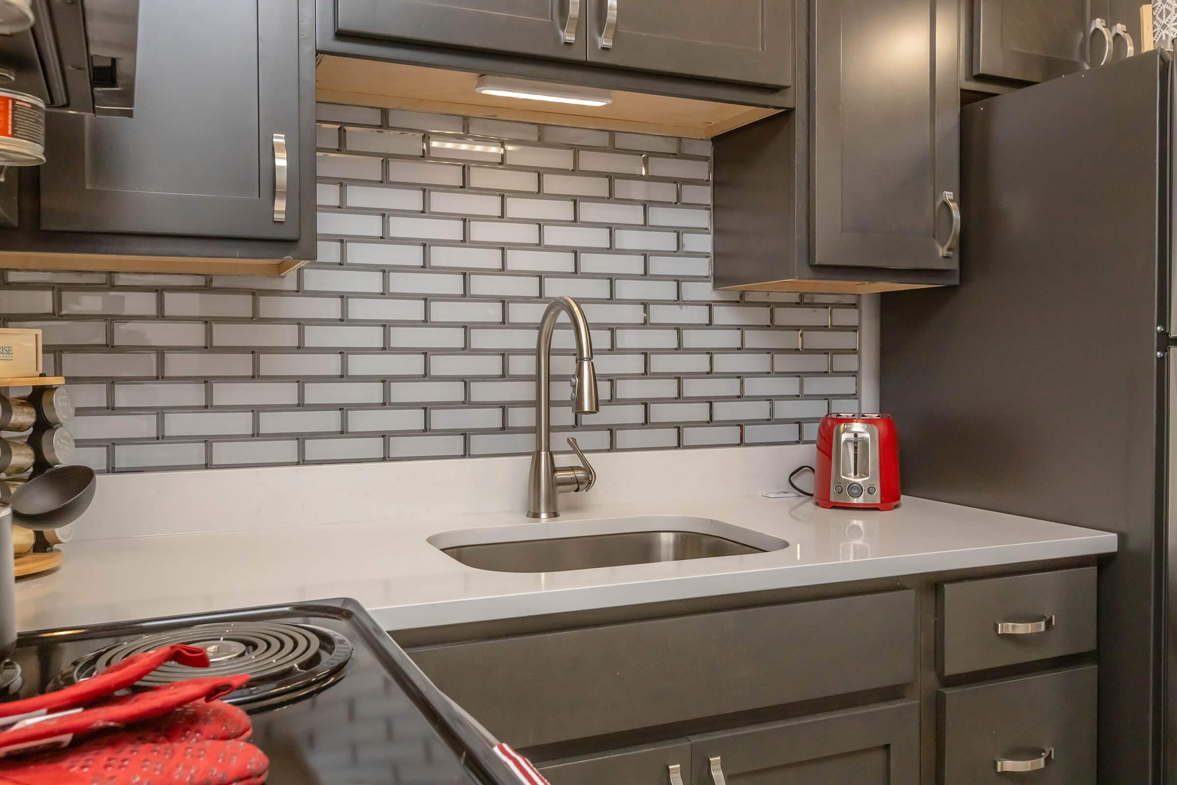 Sunrise Apartments – photo 3