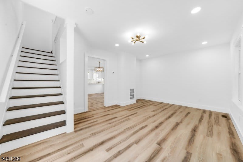 21 Morris Rd – photo 5