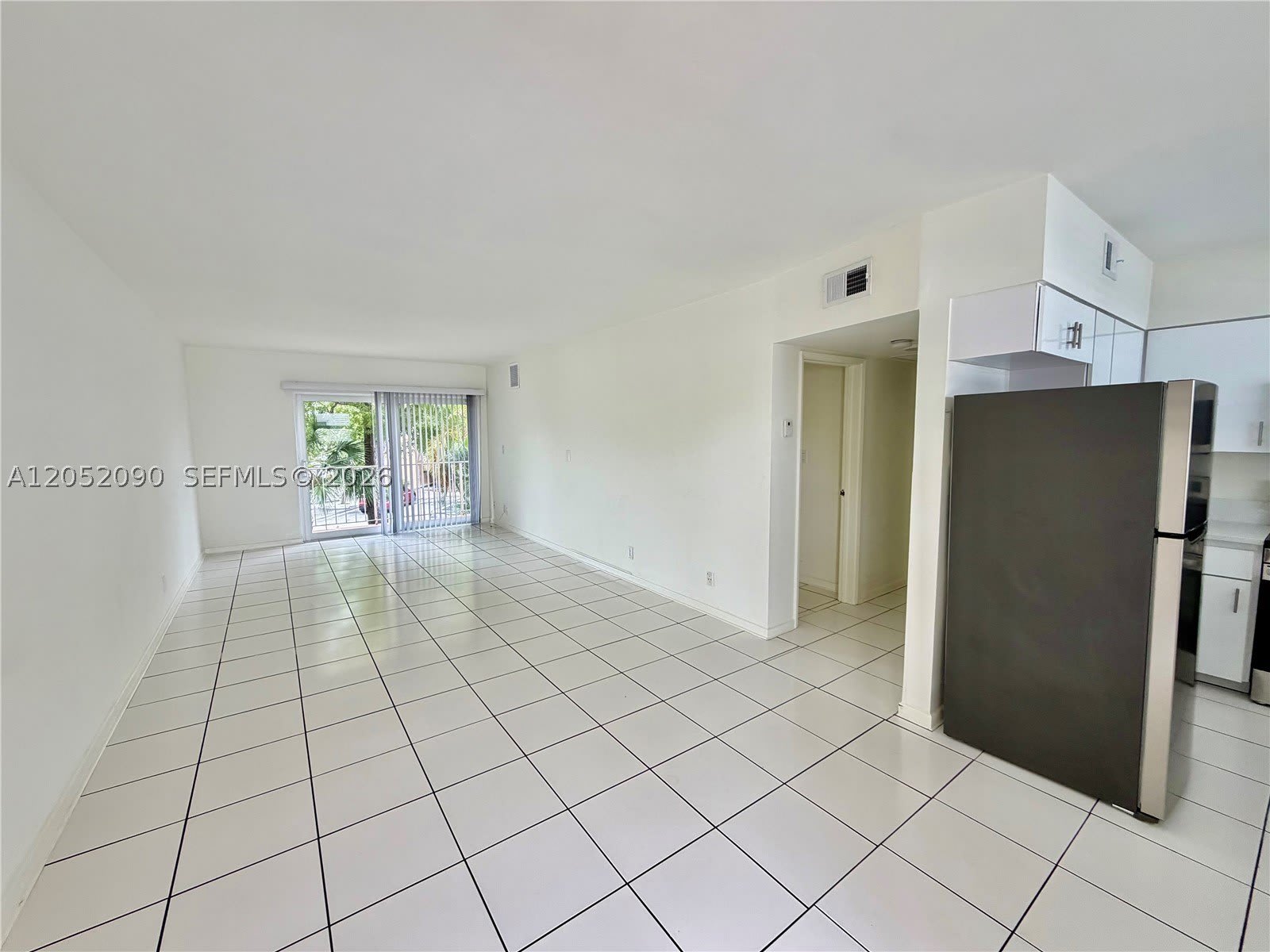 2352 NE 9th St – photo 3