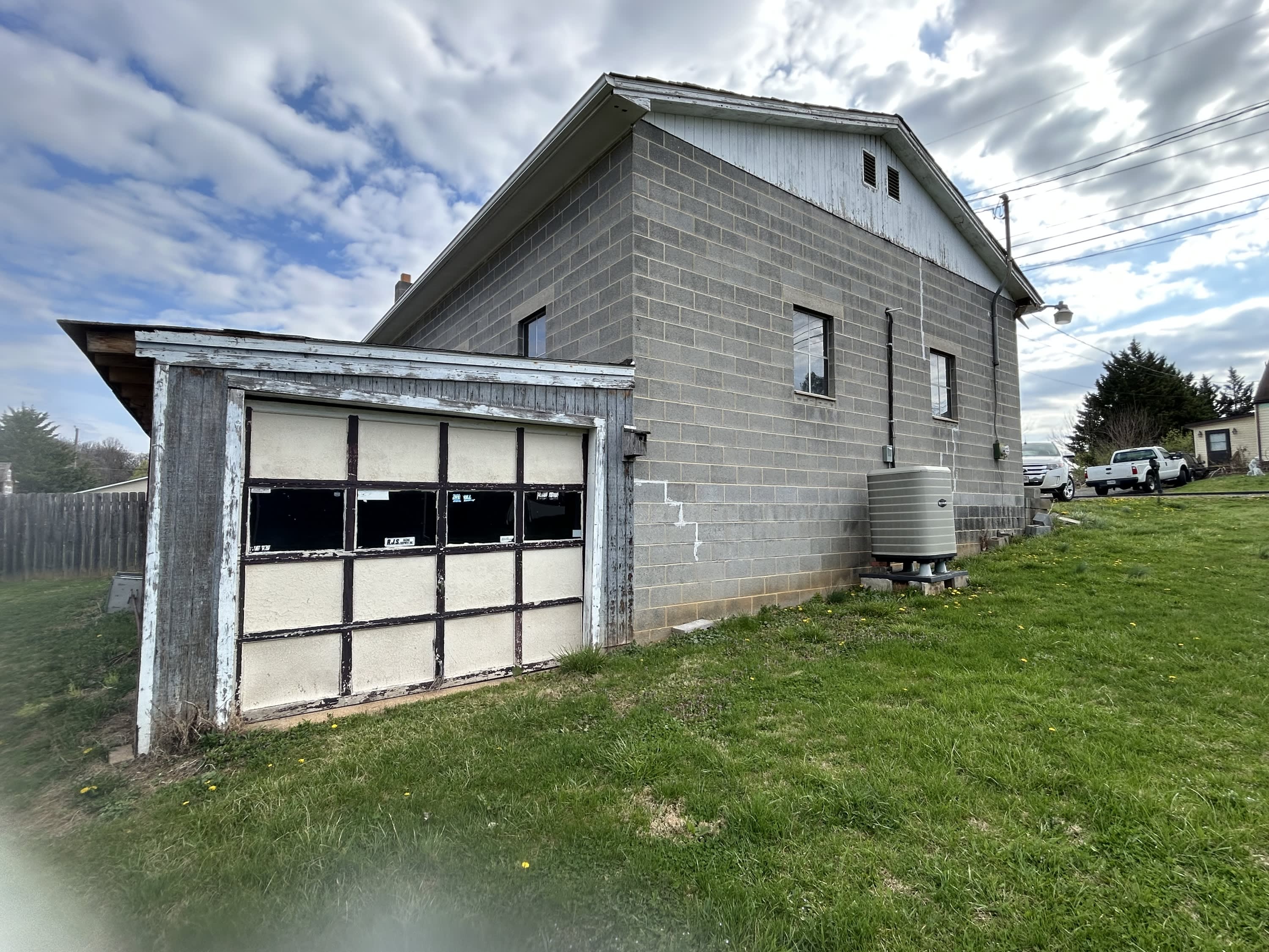 106 Redwood Ln. – photo 2