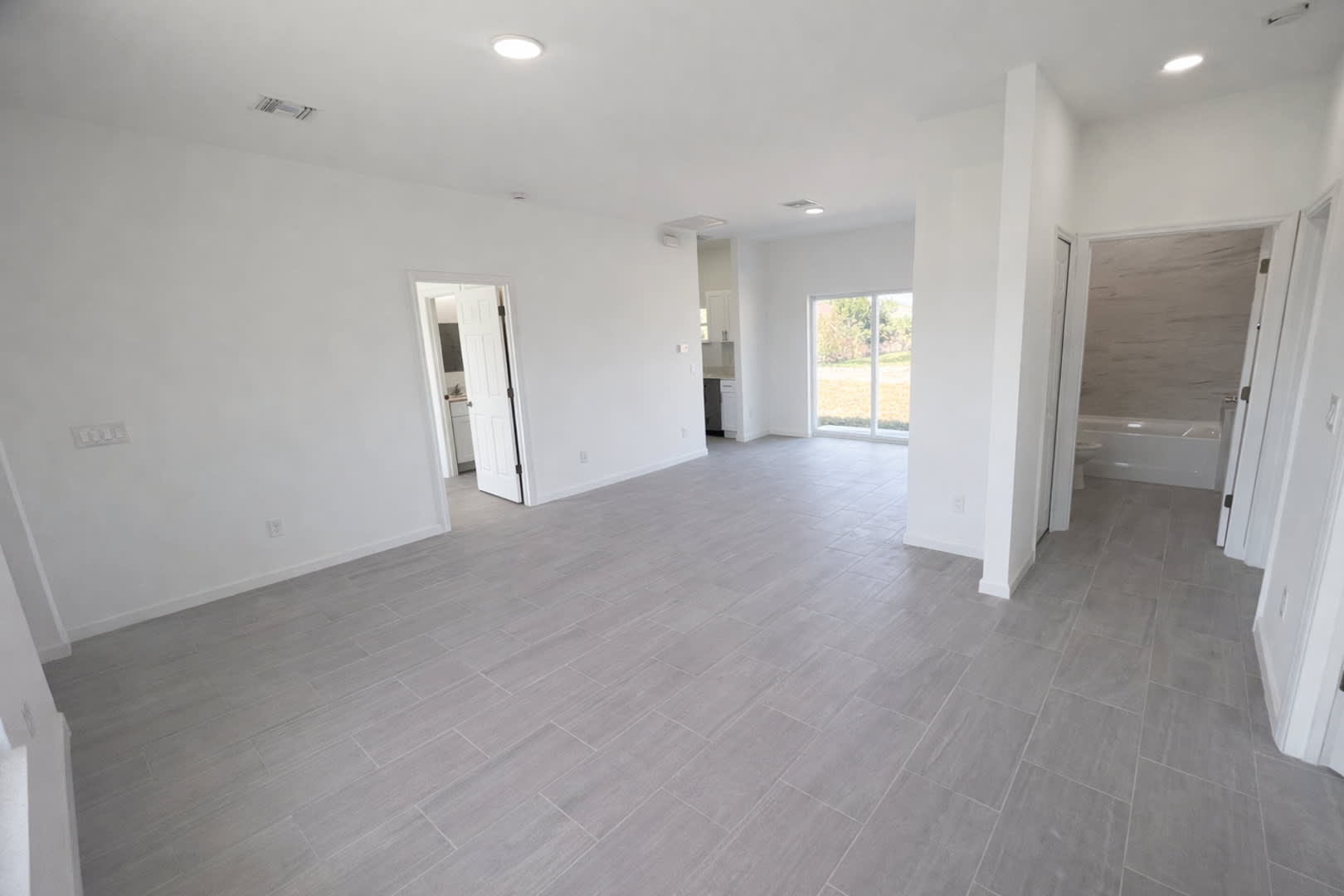 New Construction Modern 3 Bed 2 Bath Home In E Lehigh Acres – photo 5