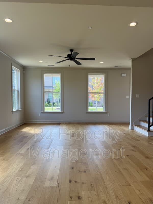 924 Aldwick Dr – photo 5