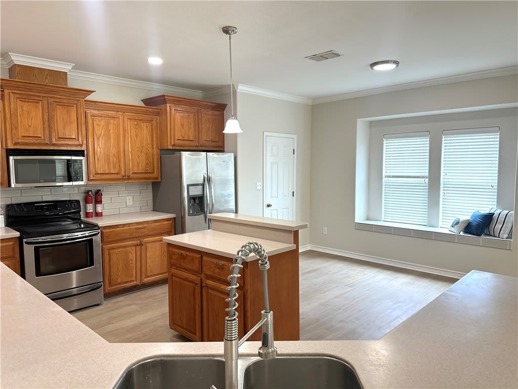 6841 Wall Street – photo 4