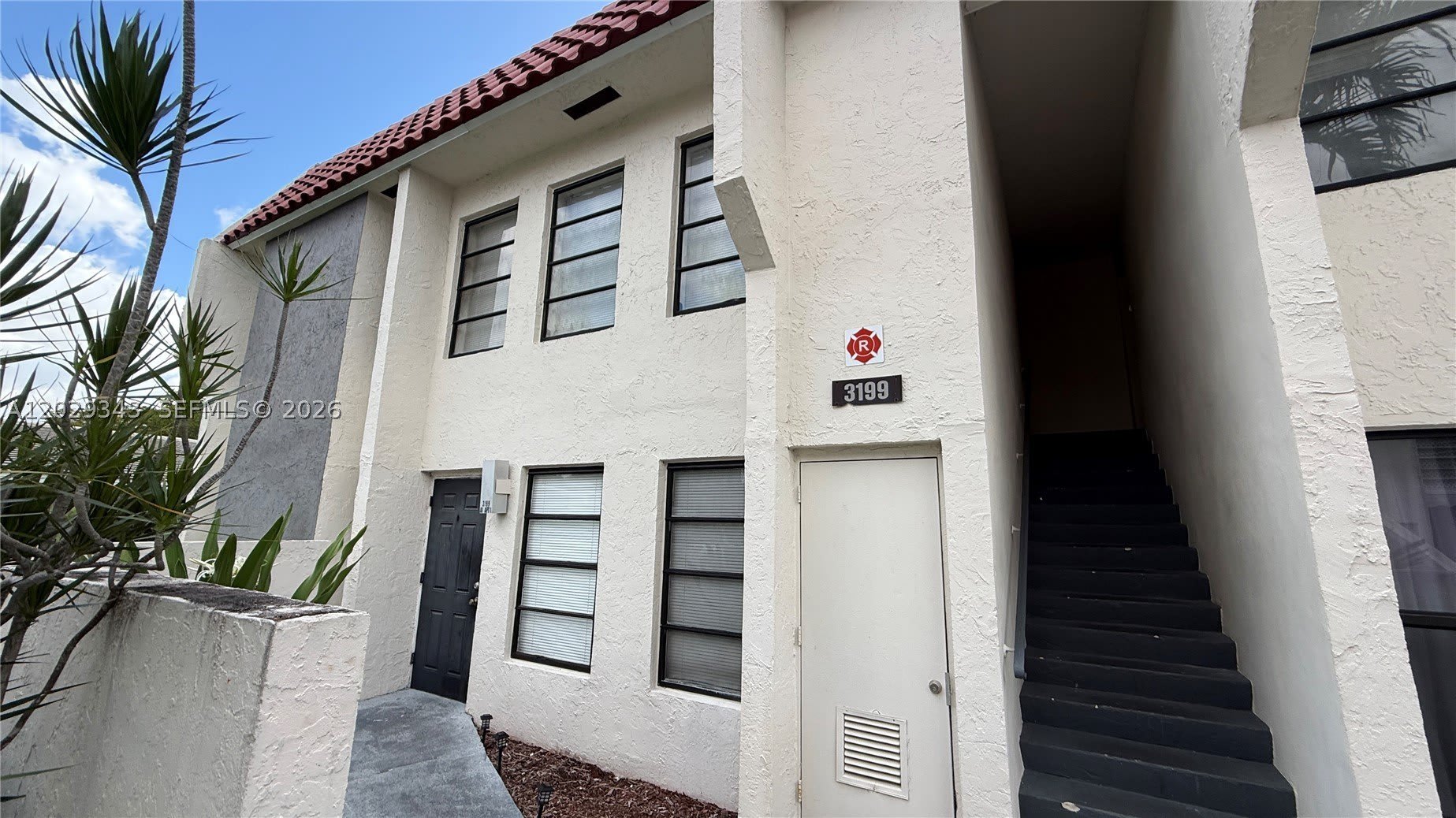 3199 Coral Hills Dr – photo 2