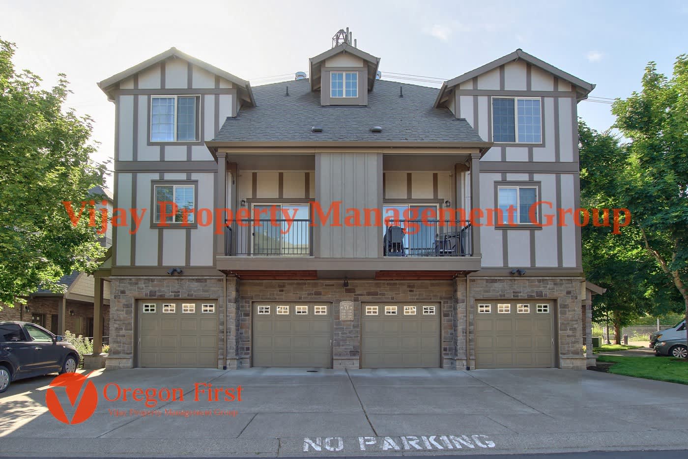 825 NE Wheelock Place – photo 2