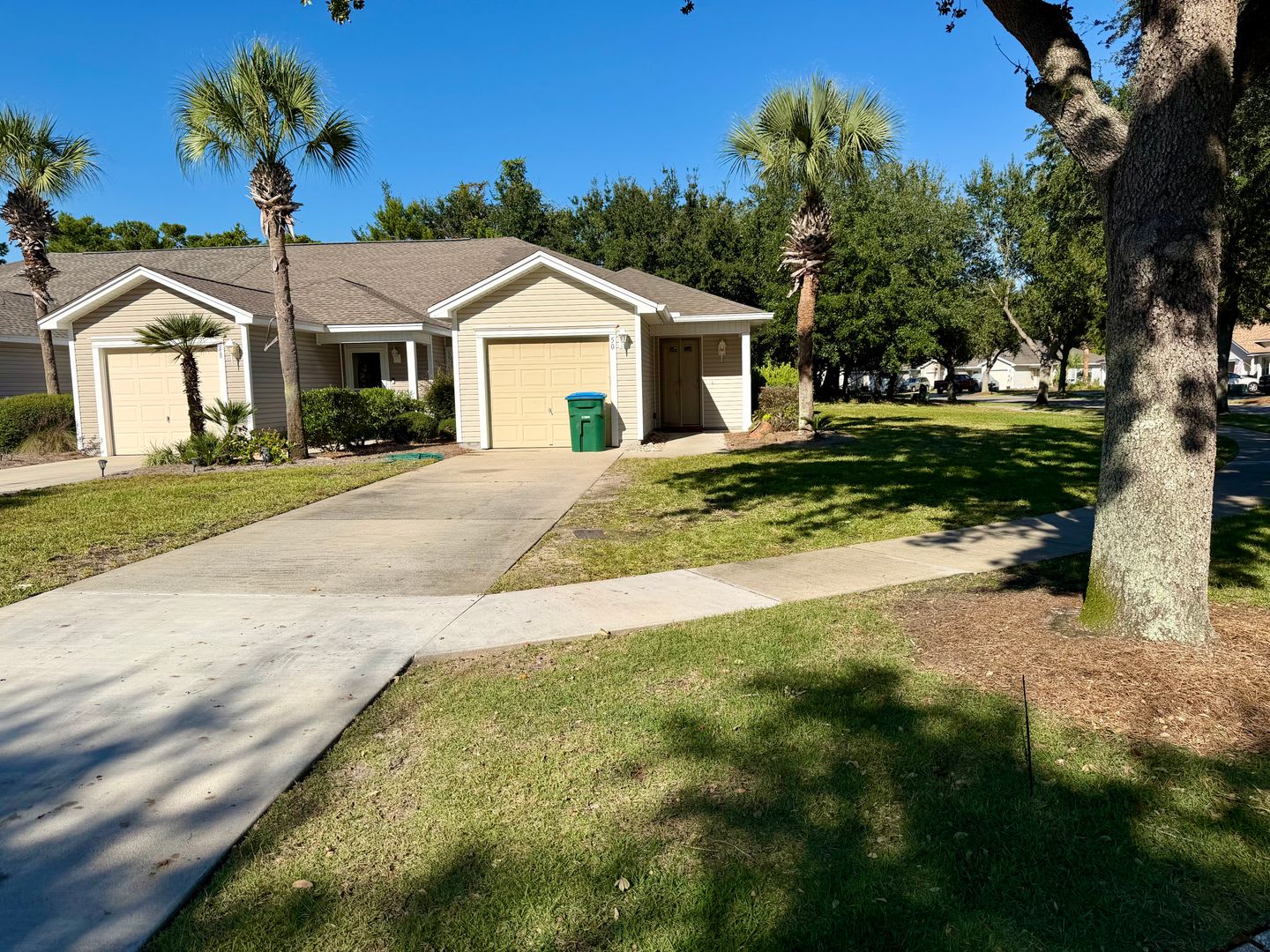 Close to Pier Park, Palmetto Trace HOA community with pool – photo 1
