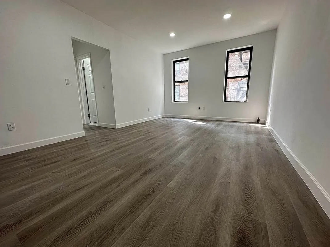 560 Audubon Ave – photo 1