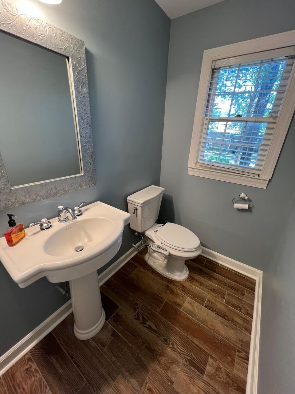 984 Eastwood Ter – photo 5