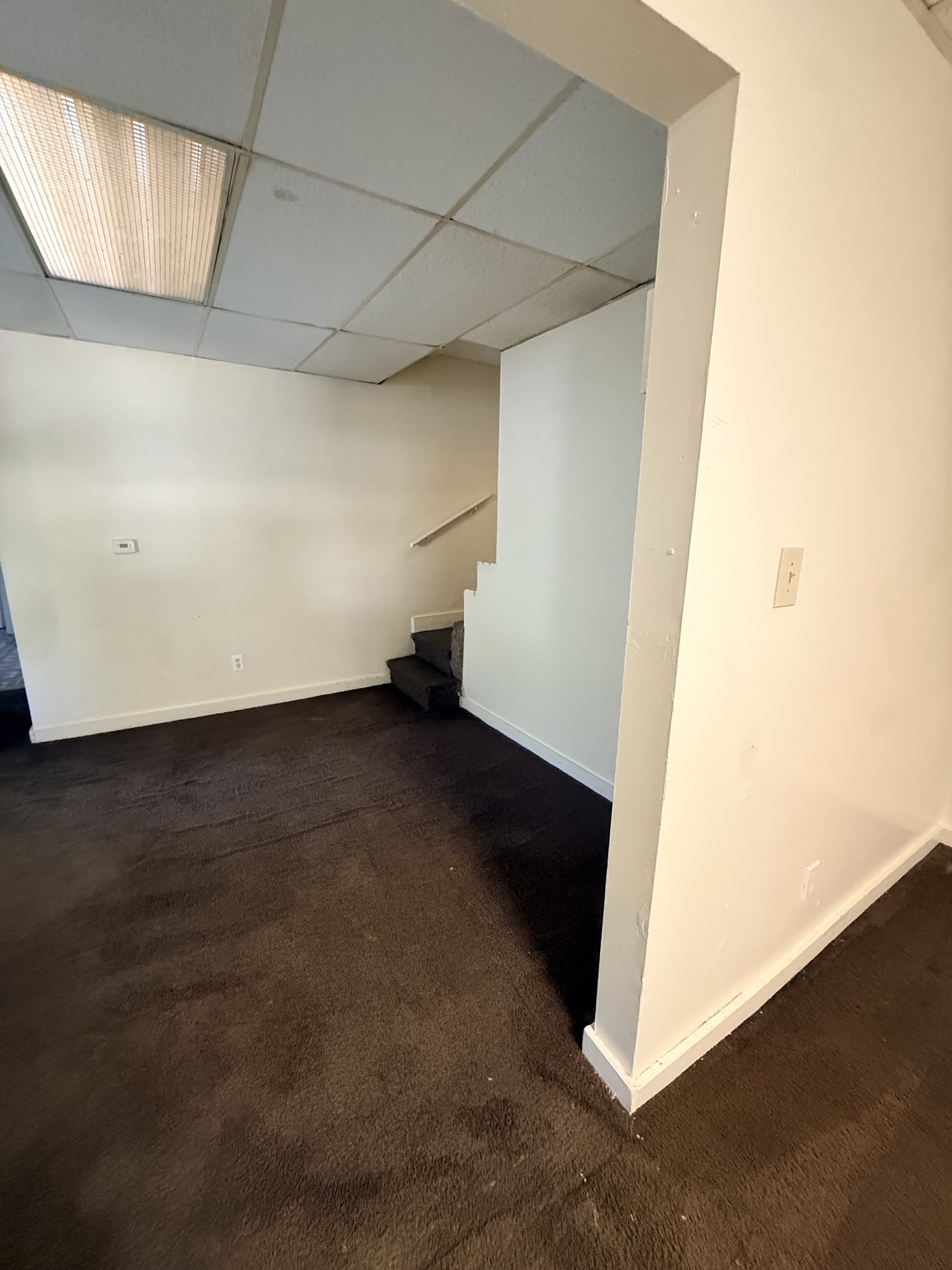 711 E Elm St – photo 3