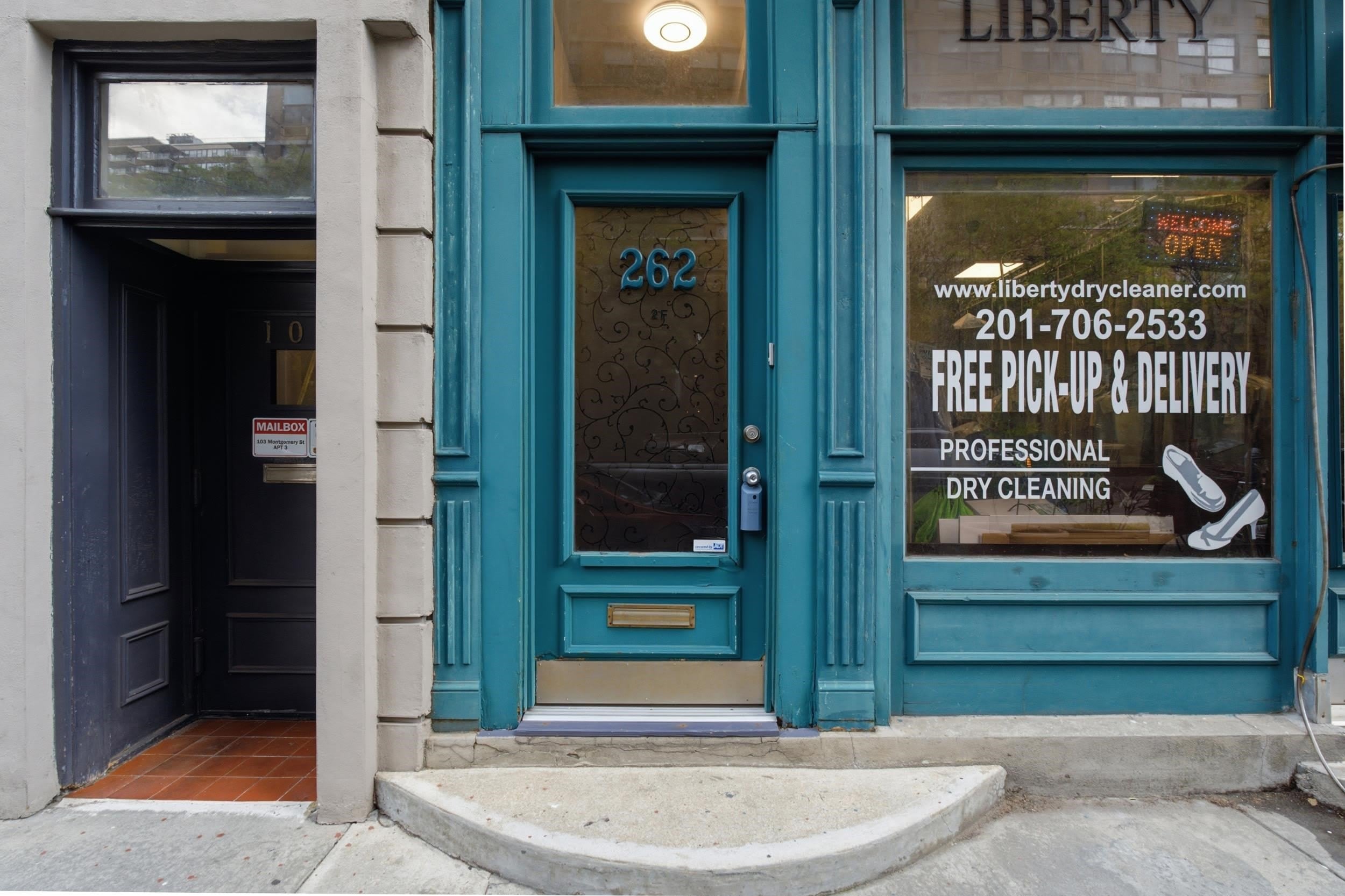 262 WARREN ST – photo 2