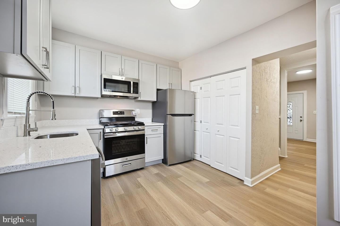 1640 L ST NE – photo 4
