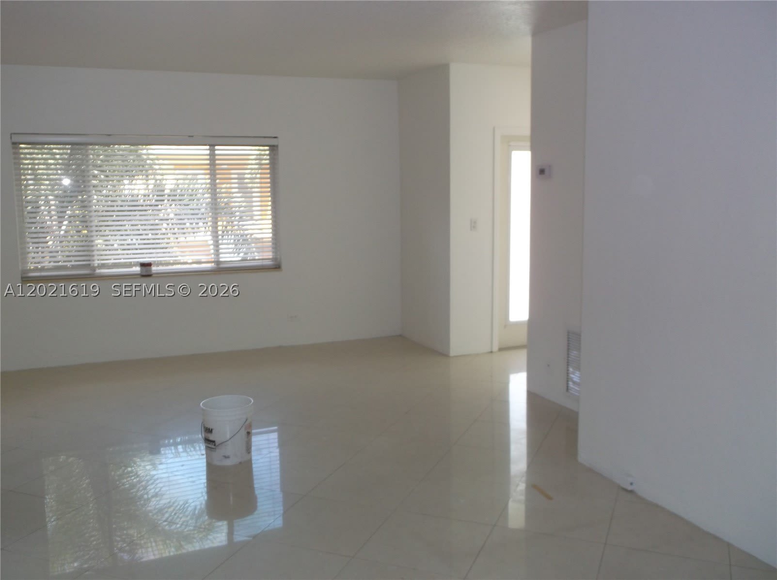 727 NE 16th Ave – photo 3
